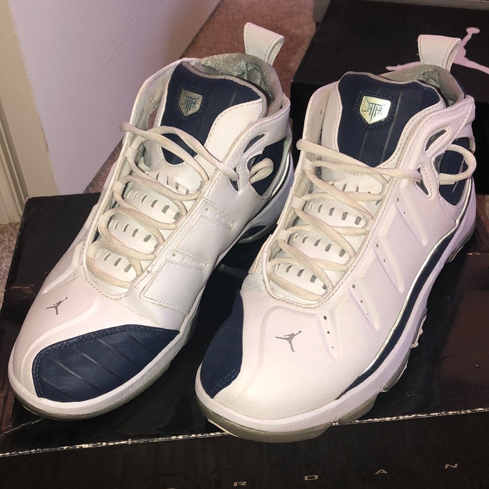Jumpman jeter clutch jordans